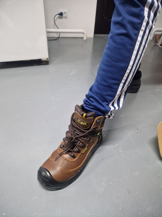 Продам спецобувь