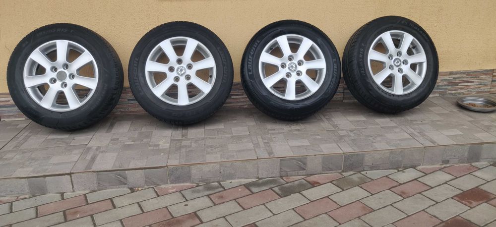 Roți de vânzare .