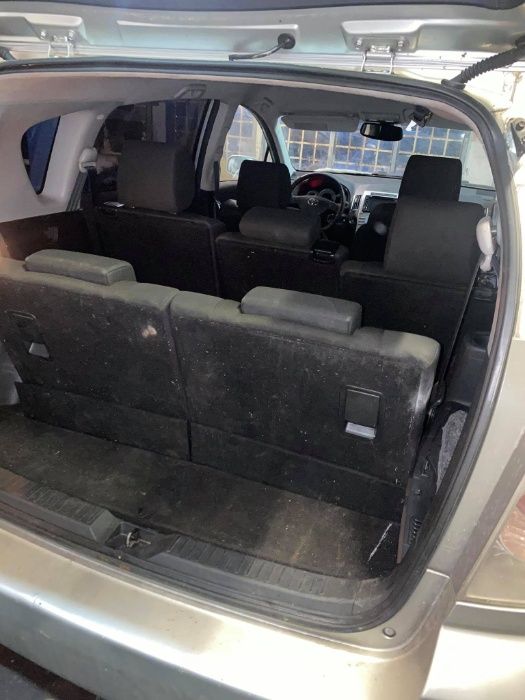 Toyota corolla verso на части