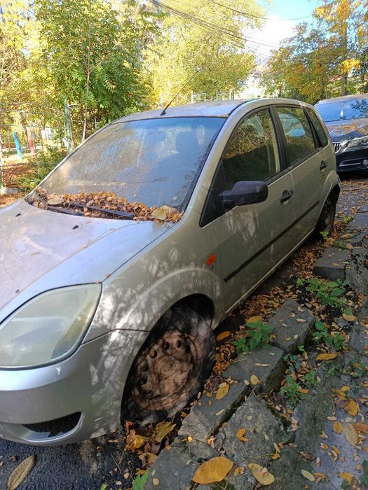FORD Fiesta 2004 — imagine 2