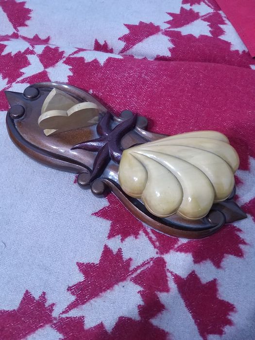 Продам шкатулку в хорошем состоянии