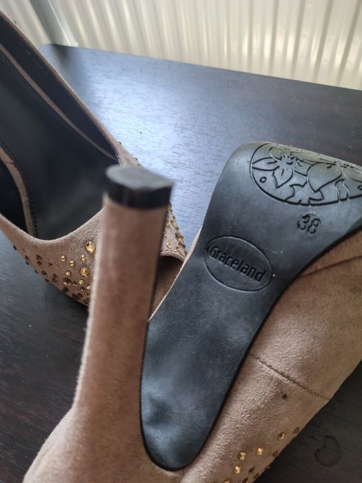 Vind pantofi dama.