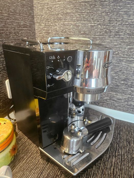 Кафе машина DeLonghi