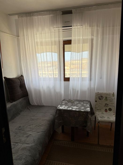 Garsoniera de vânzare