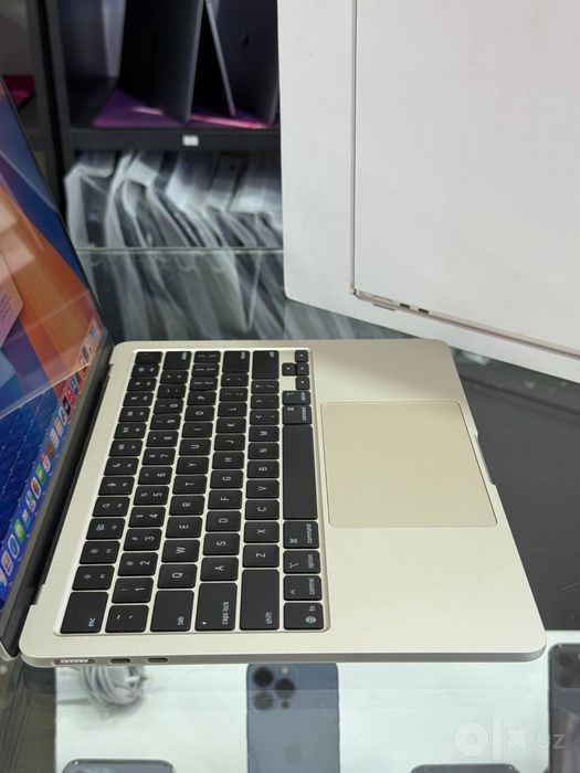 Macbook m4 air 16/256