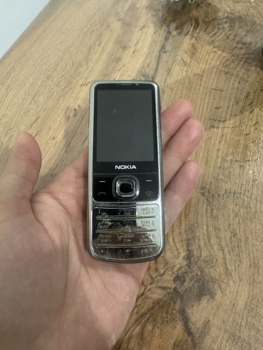 Nokia 6700 в идеальном состоянии