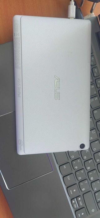 Таблет Asus ZenPad 10