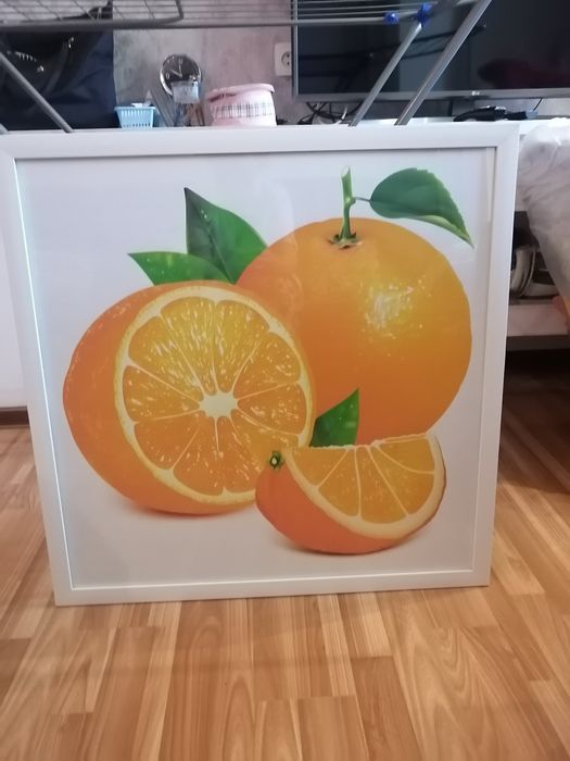 Картина в раме под стеклом