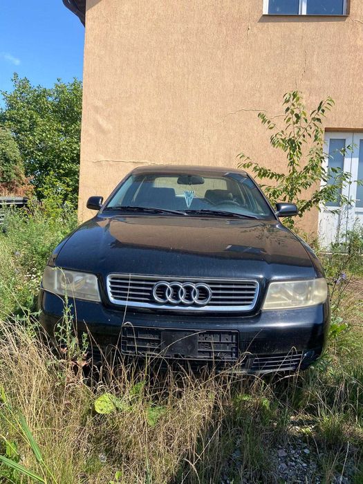 Vand Audi A4 B5 1.9 TDI PD 116CP pentru piese de schimb