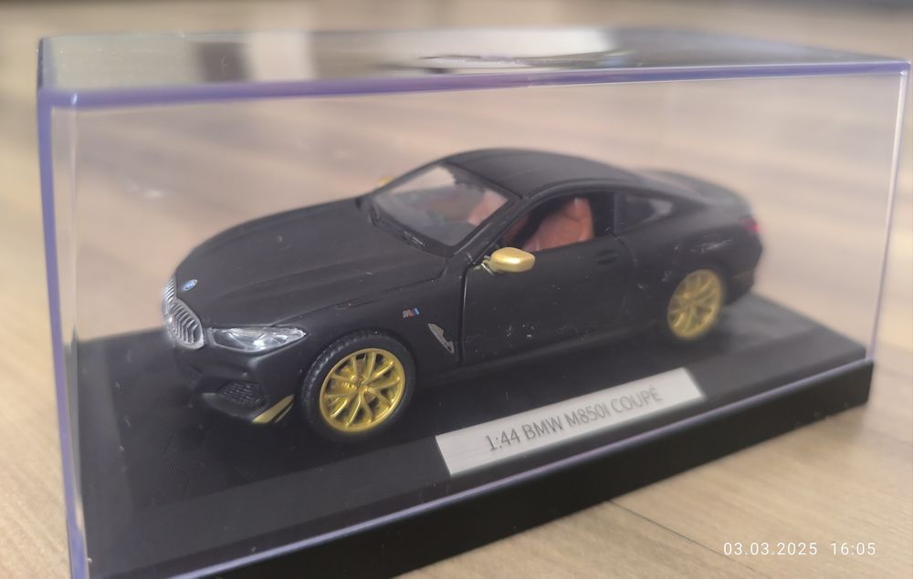 Коллекционная машинка