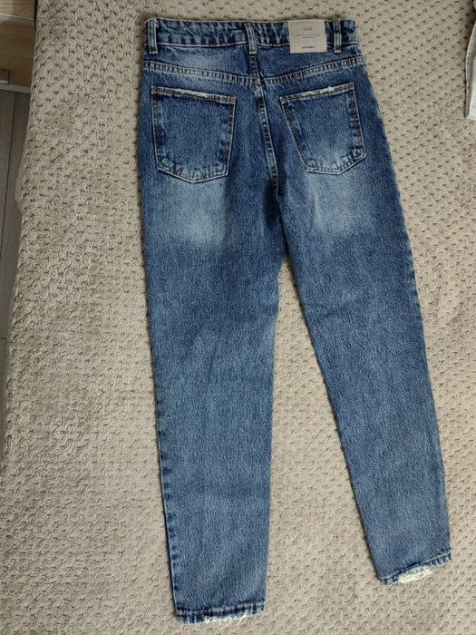 Дънки чисто нова