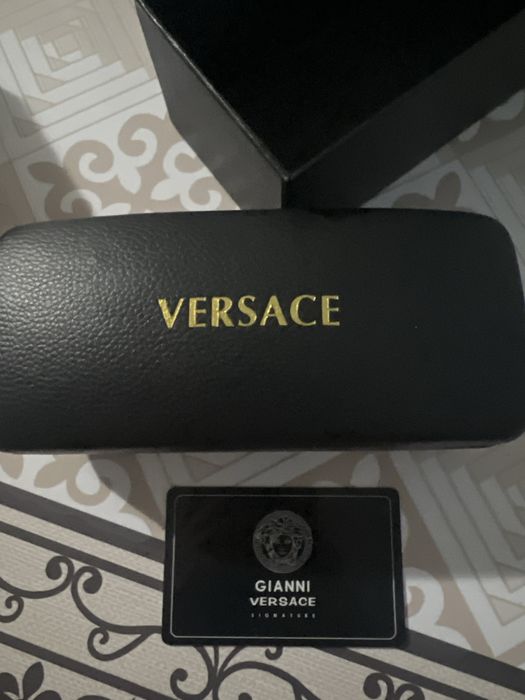 Очки VERSACE солнцезащитные