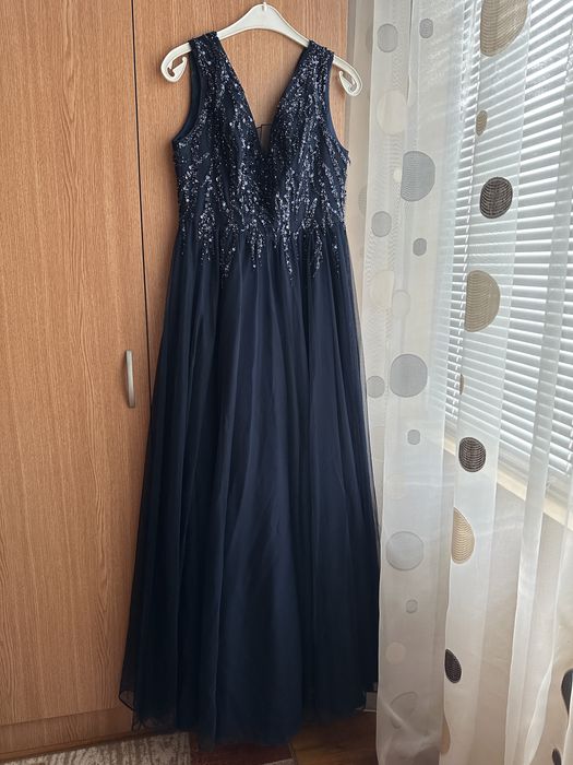 Продавам Бална рокля