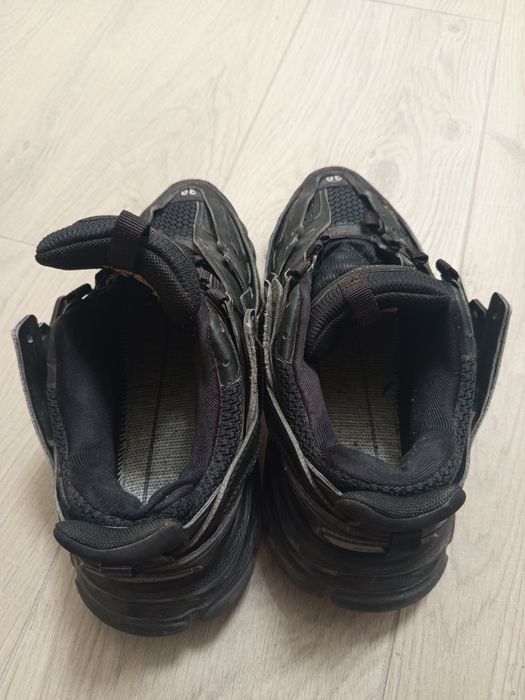 Balenciaga track 1 black