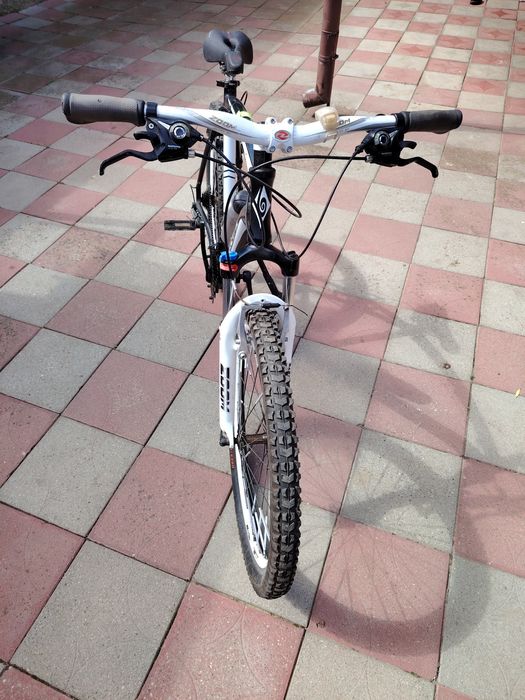 Bicicleta Mountain Bike