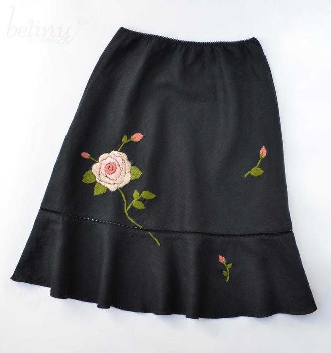 Fustă unicat din in negru confortabil, brodată manual, mărimea S