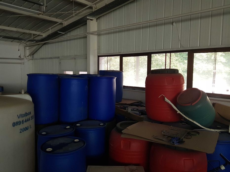 Пластмасови бидони