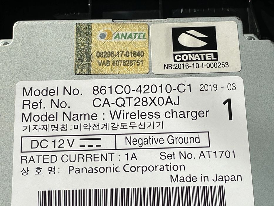 Incarcator wireless Toyota Rav4 XA40 2020 cod 861C042010