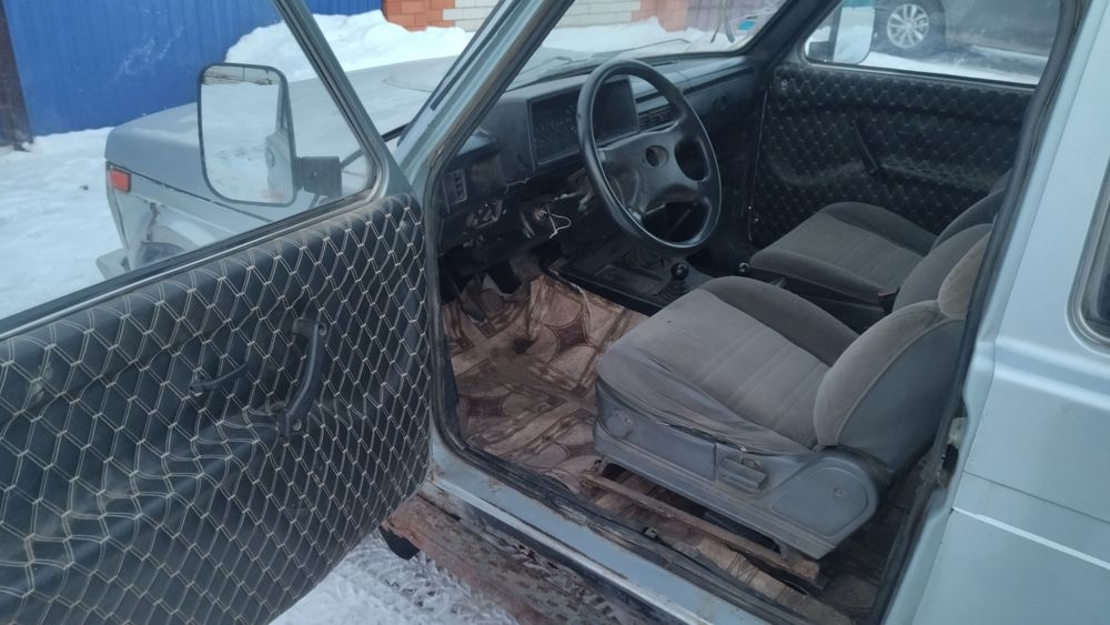 Продам Нива 2131 год вып  2002г