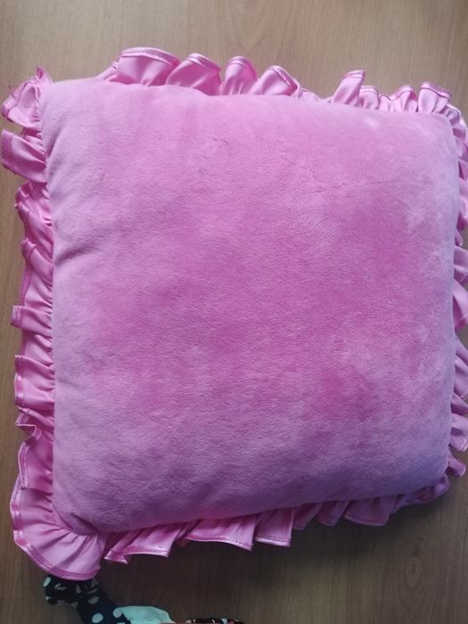Подушечка детская продам.