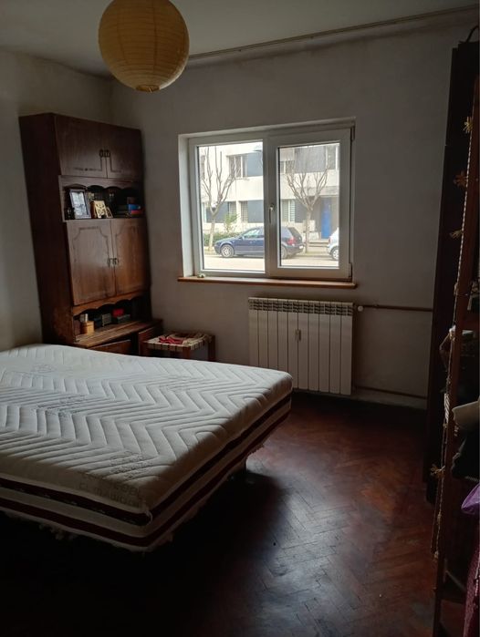 Apartament 3 camere, decomandat, parter - zona Autogara