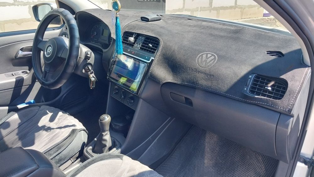 Фольксваген поло-5 2013гв