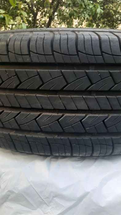 Шины  235/75 R15,4 шт.