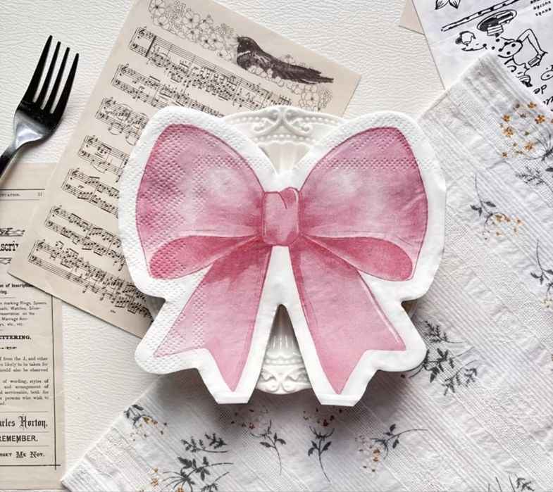 Украса за детски рожден ден с коте Мари от Аристокотки за момиче