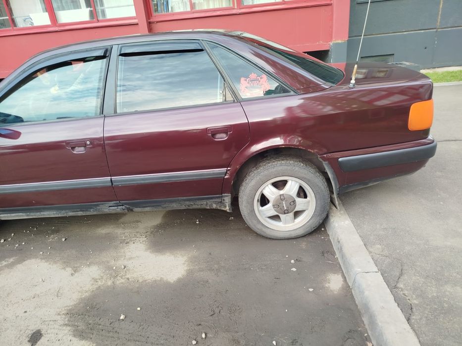 Продам Ауди с 4 1994 г