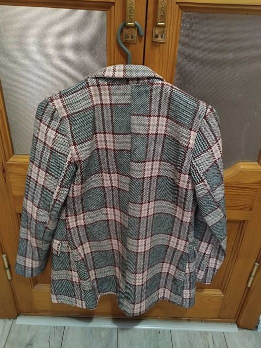 Продам женский пиджак твидовый