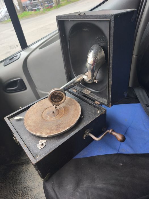 Грамофон decca junior made in London