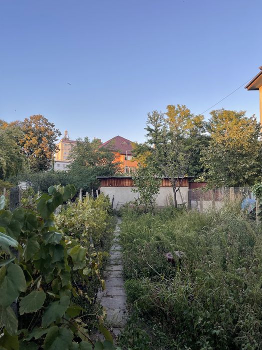 Casa Tecuci teren 670mp+anexe/2 iesiri strada Nicoresti-Andrei Saguna