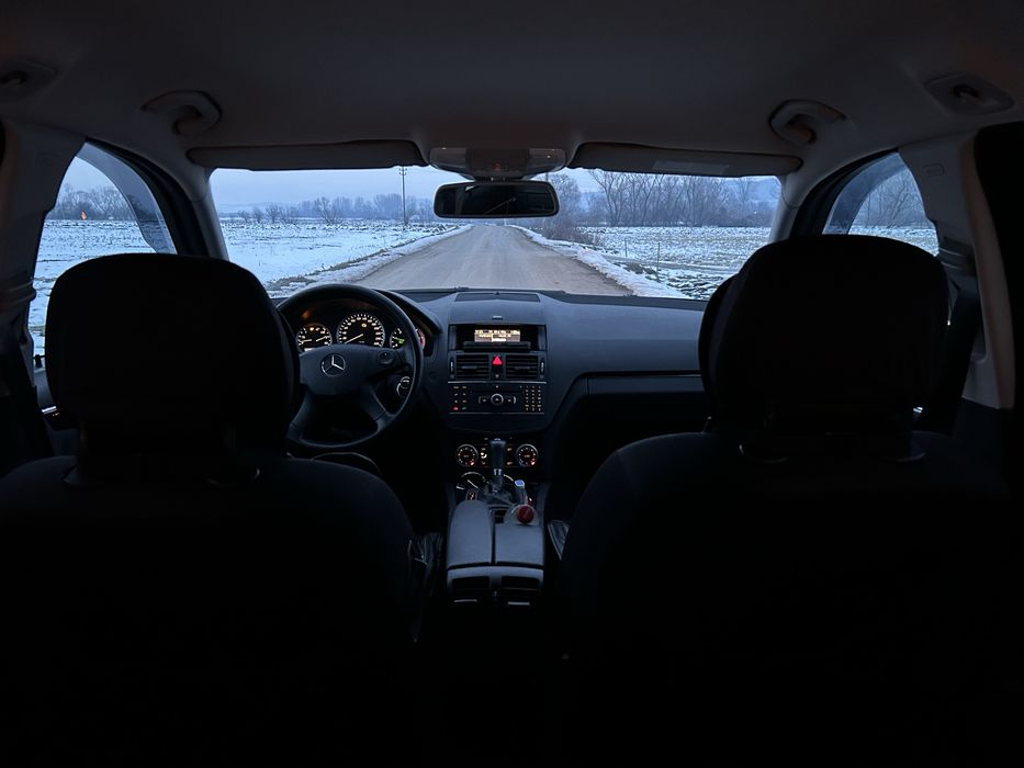 Mercedes benz c200 2.2 tdi, 170 cai, automata, cauciucuri noi de iarna