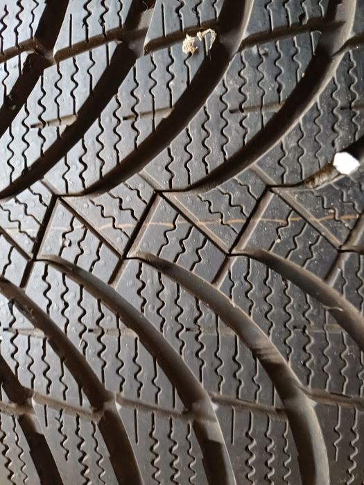 Гуми 235/60/18 Нексен