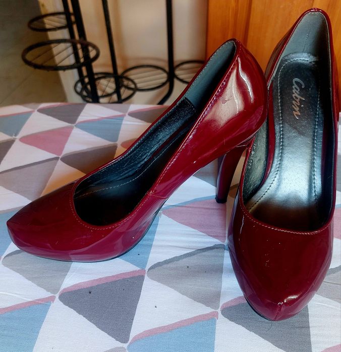 Обувки 37 номер с висок ток