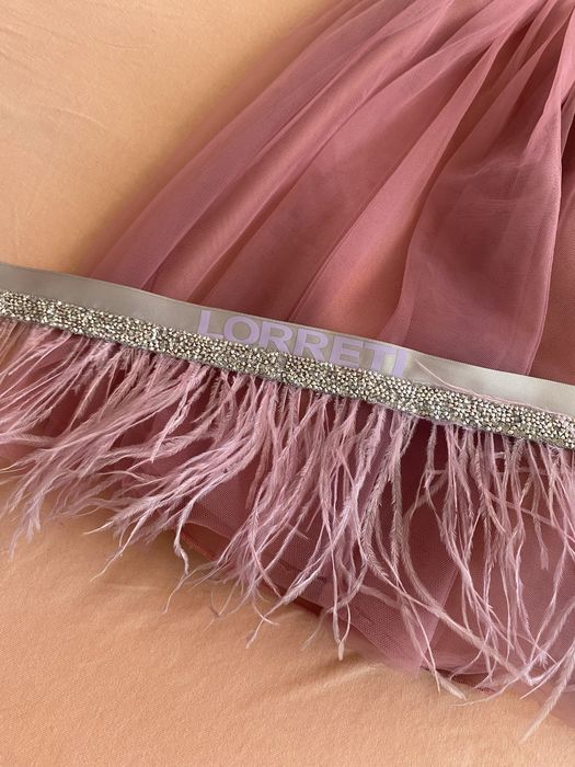 Елегантна рокля Loretti