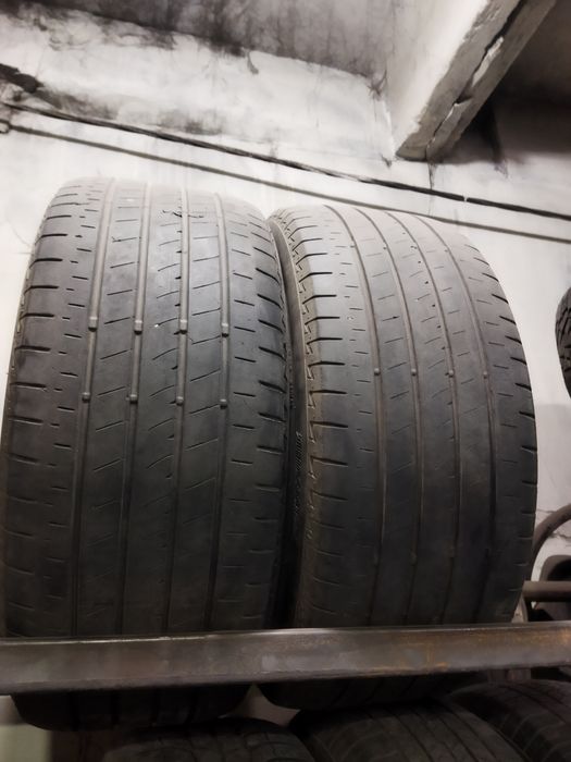 Шины Bridgestone 235/45/18 пара