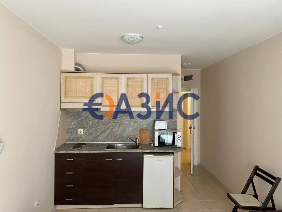 Продава се Едностаен апартамент в к.к. Слънчев бряг - 35 кв.м за 714 €/кв.м - Снимка #4