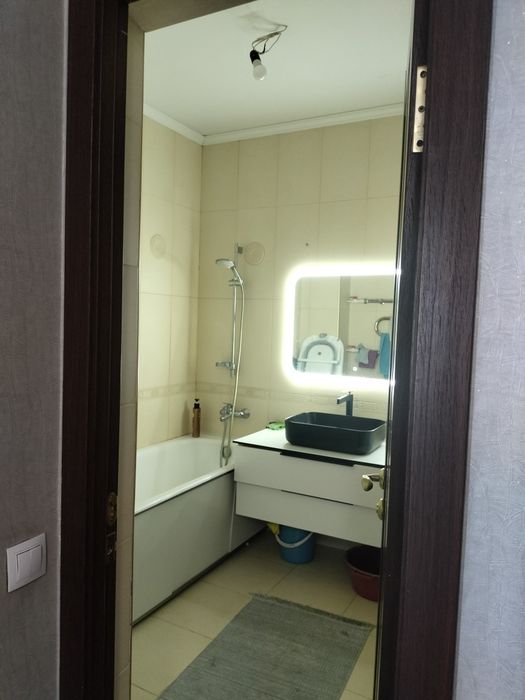 Раковина с краном