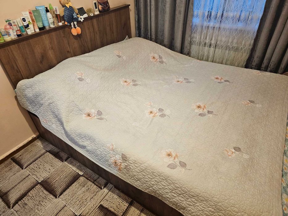 Продается двухспальная кровать