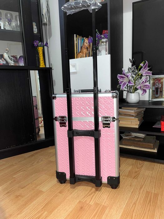 Vand geanta profesionala cosmetice