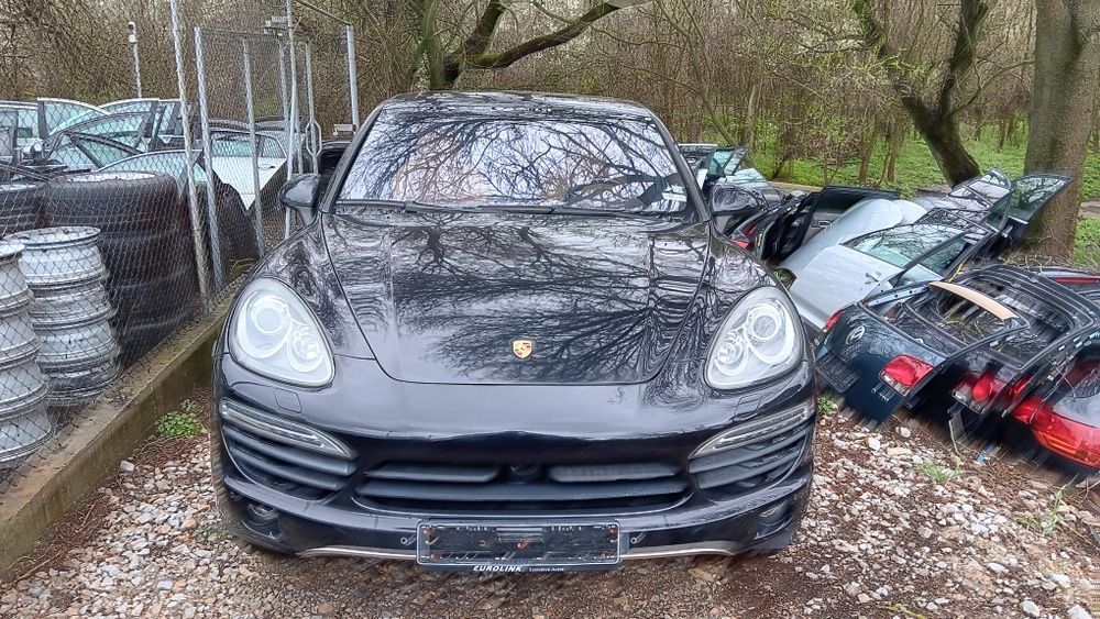Porsche Cayenne 3.0 S Hybrid 233 к.с. ,автоматик,10 броя на части
