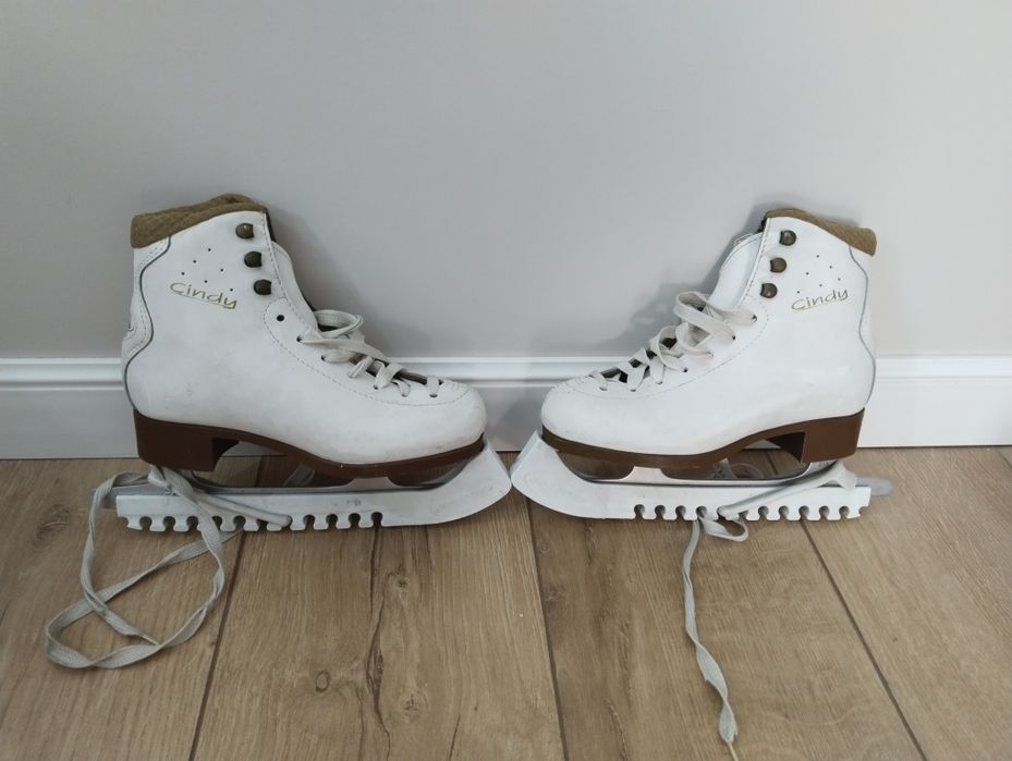 Коньки для фигурного катания botas