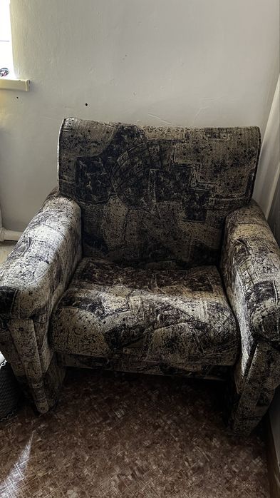 В связи с переездом продаю диван