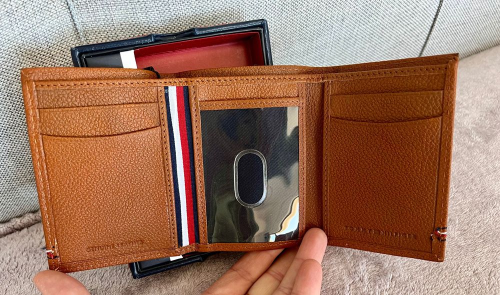 Портфейл Tommy Hilfiger