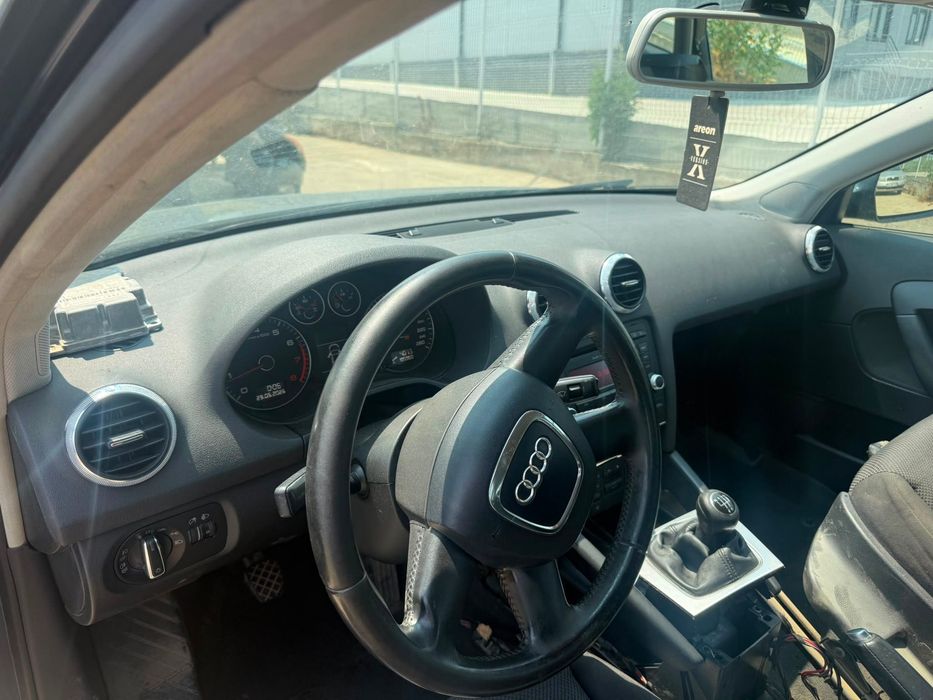 Dezmembrez Audi a3 facelift Gri - lz7h 2009 1.6 bse volan stanga 185.000 km