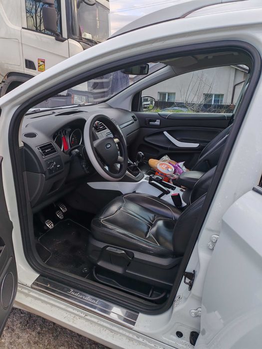 Ford Kuga Individual