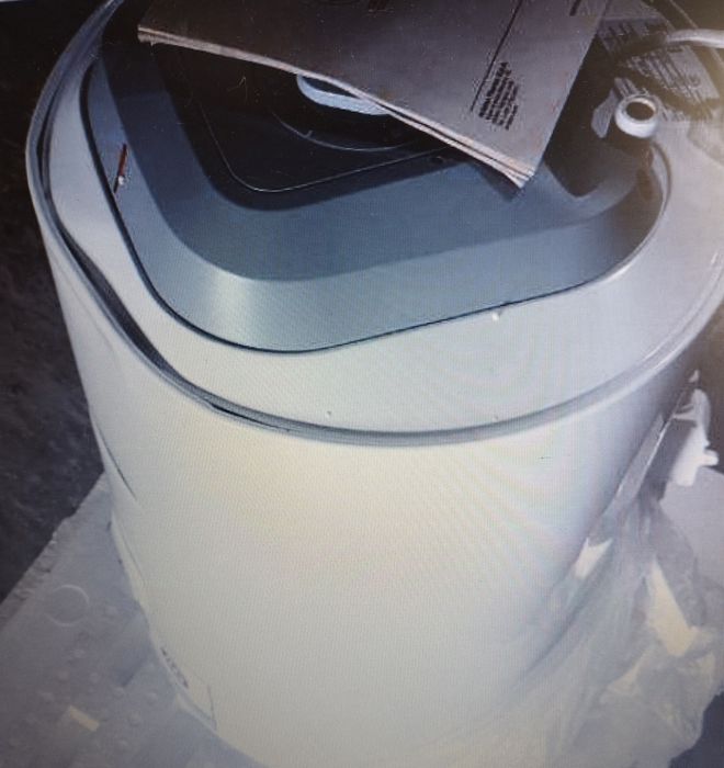 Продаю Водонагреватель Ariston  30 л  Slim.