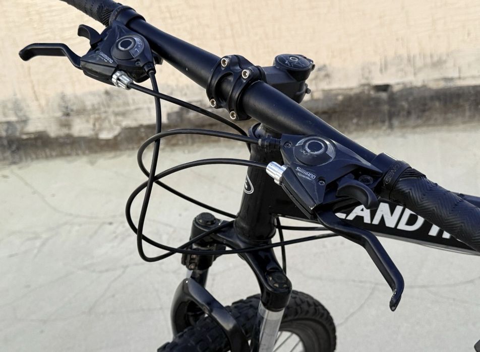 Продам велосипед Land Rover (черный, б/у)