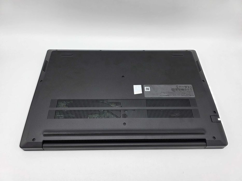 Laptop 15.6" FHD Lenovo V15 G4 AMN AMD Ryzen 5 7520U 8GB DDR5 256GB SSD Nou FullBox